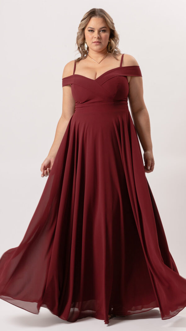 Vestido de Festa Plus Size em Crepe Chiffon Alça Fina - Image 11