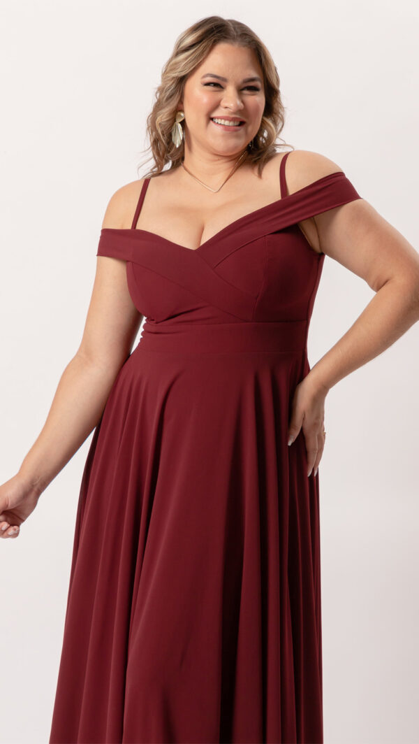 Vestido de Festa Plus Size em Crepe Chiffon Alça Fina - Image 12