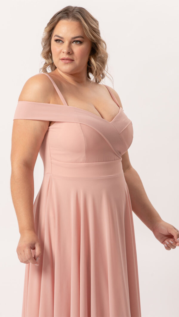 Vestido de Festa Plus Size em Crepe Chiffon Alça Fina - Image 3