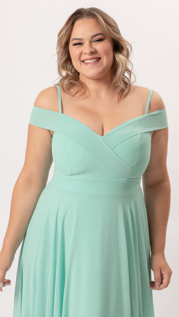 Vestido de Festa Plus Size em Crepe Chiffon Alça Fina - Image 6