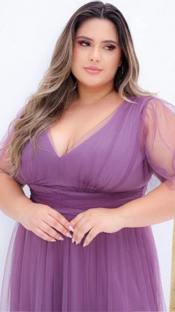 Vestido longo de Festa Plus Size em Tule sem Fenda - Image 3