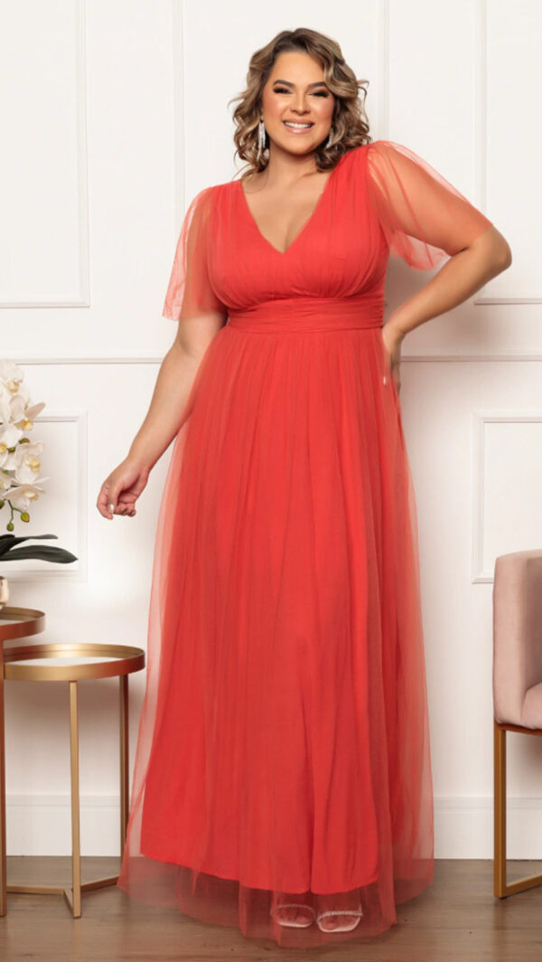 Vestido longo de Festa Plus Size em Tule sem Fenda